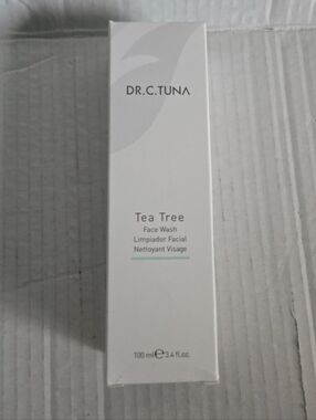 Farmasi Dr. C Tuna Tea Tree Face Wash 3.4 FL.OZ For Oily & Combination Skin